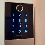 Christina's * 纳夫普利翁