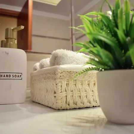 Daire Christina's Anabolu