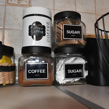 Christina's Daire Anabolu